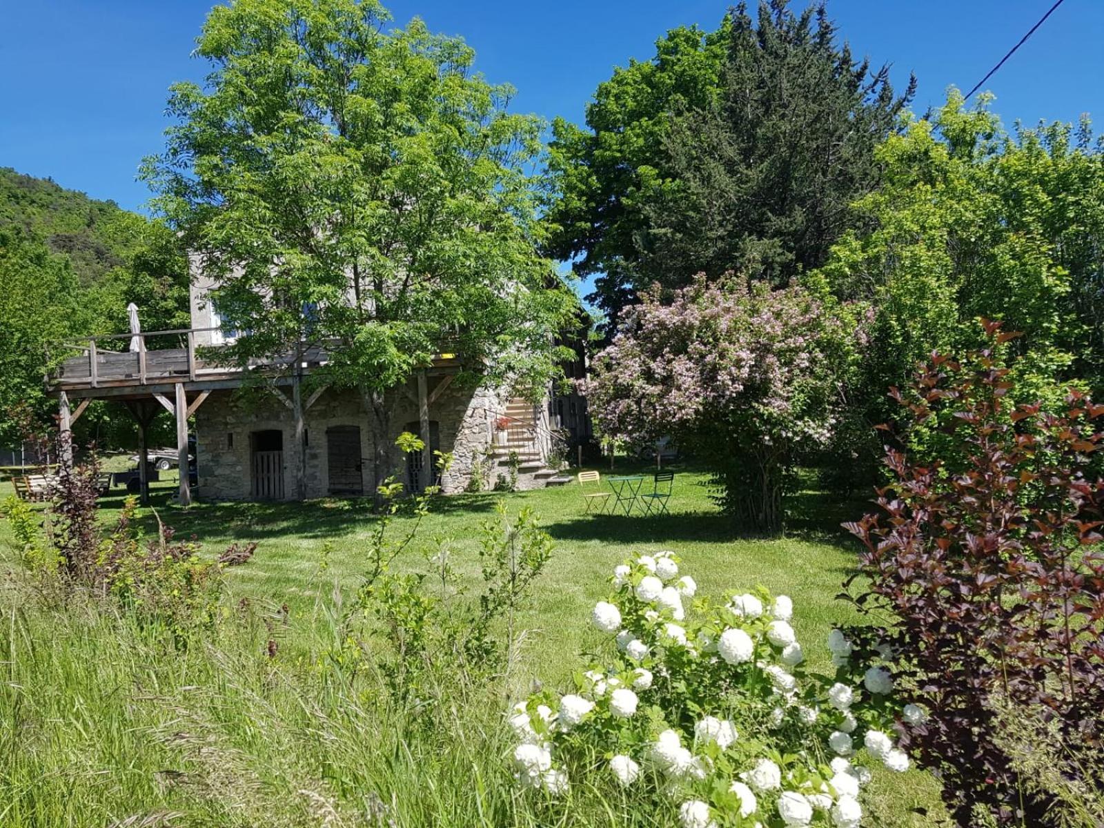 Les Gites Du Saro Chabestan 외부 사진